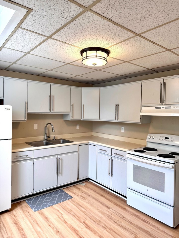 310-312 Union Street - Photo 3 of 17