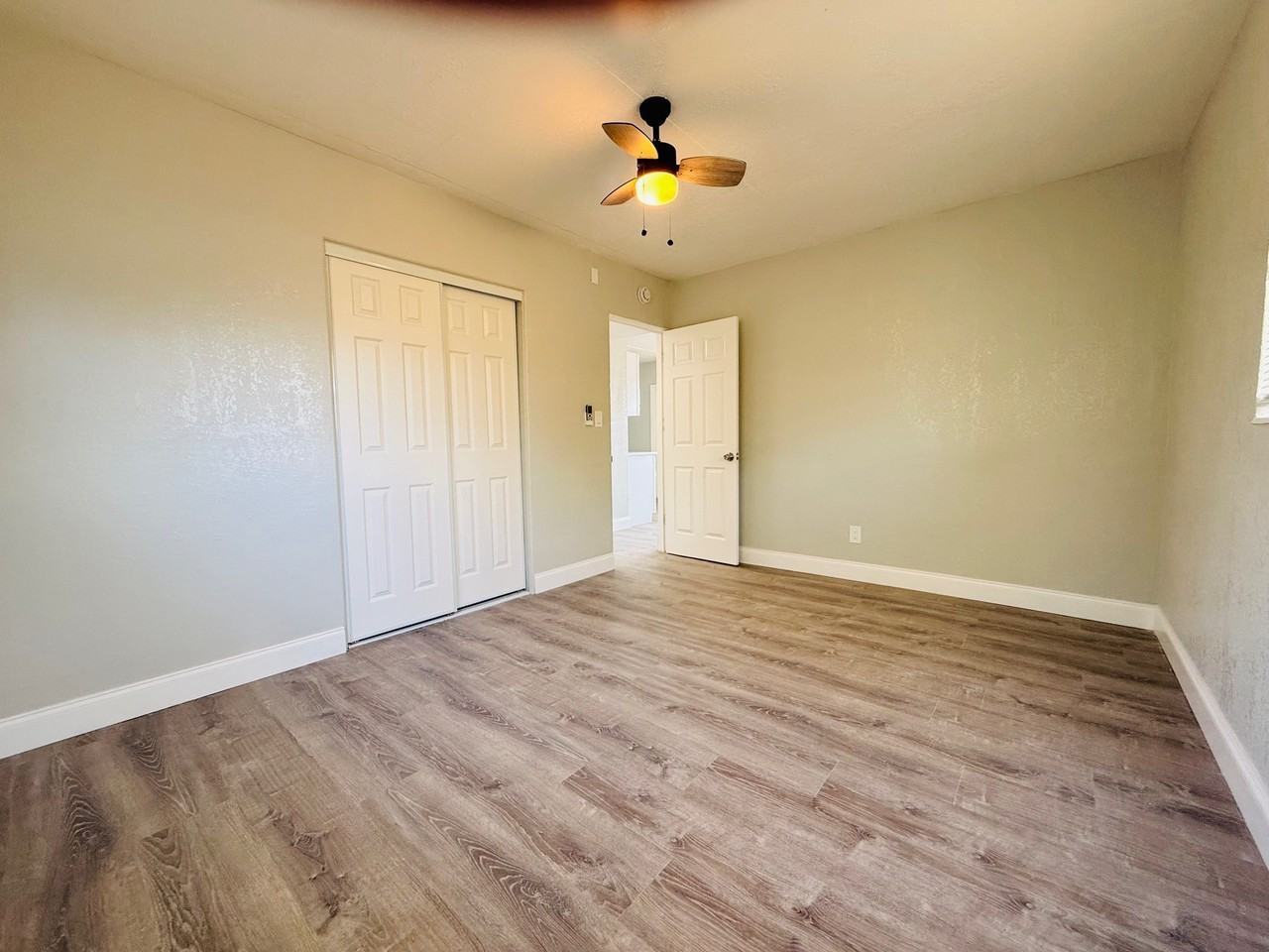 2475 18th Avenue South - Photo 6 of 34