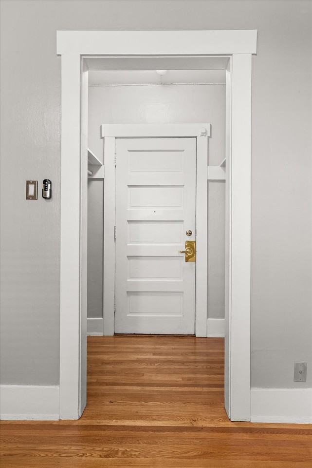 729 South Bernard Street - Photo 2 of 34