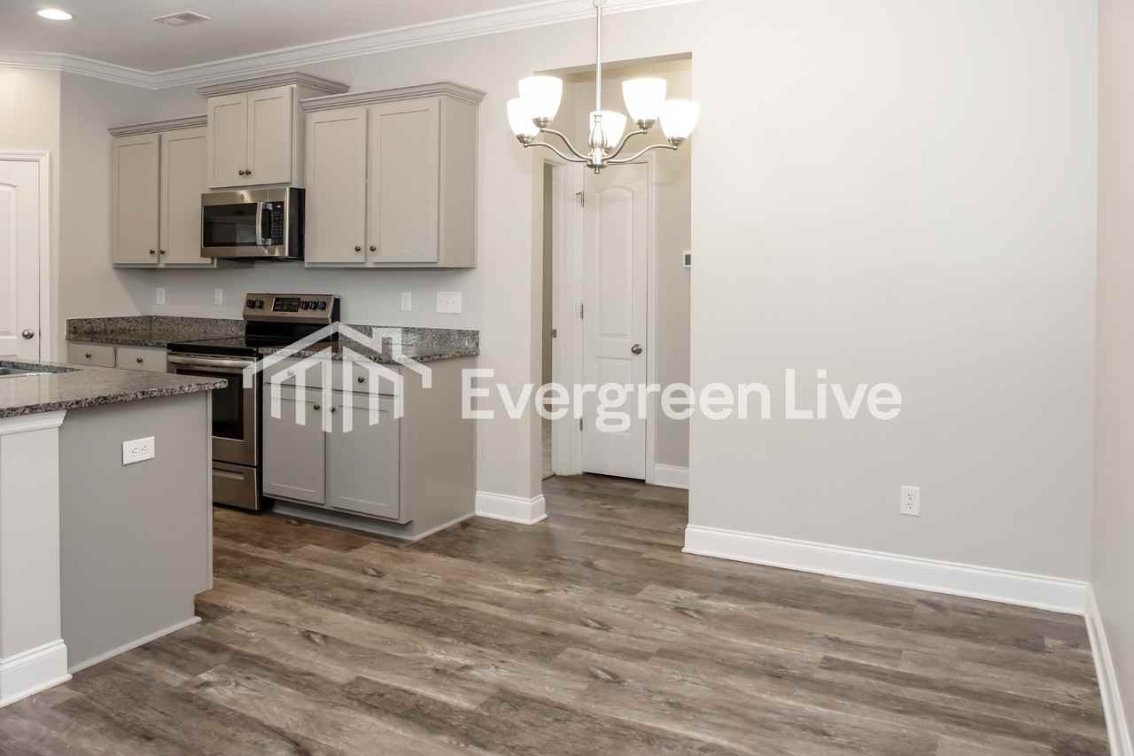 100 Edensmith Dr - Photo 5 of 16