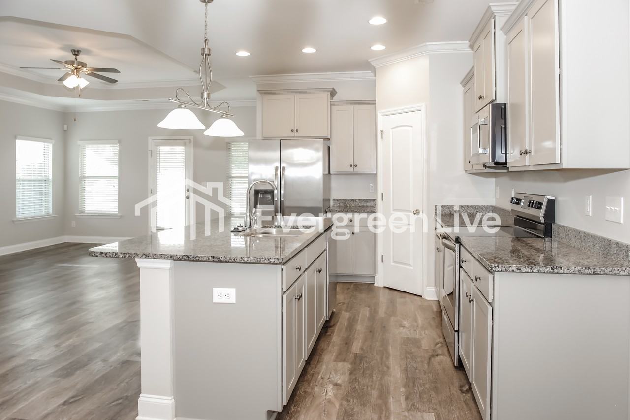 100 Edensmith Dr - Photo 7 of 16