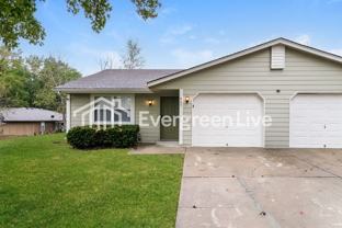 905 Hillcrest St - Photo 1 of 1