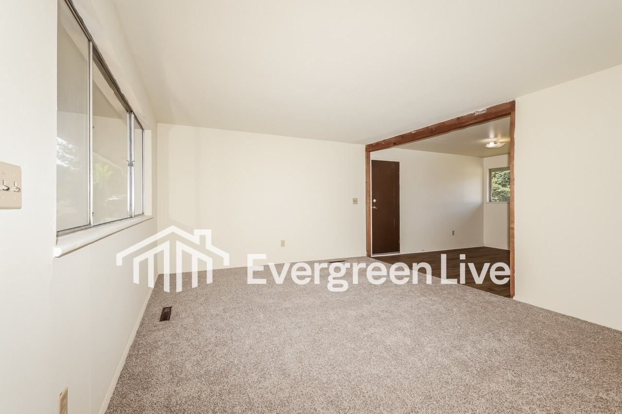 4344 Kitridge Road - Photo 4 of 16