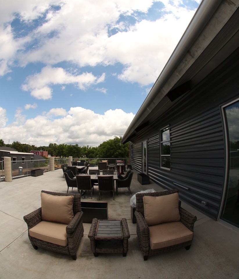 502 E Butler Ct - Photo 6 of 15