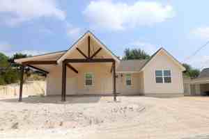 featured image of 2503 Golf Dr