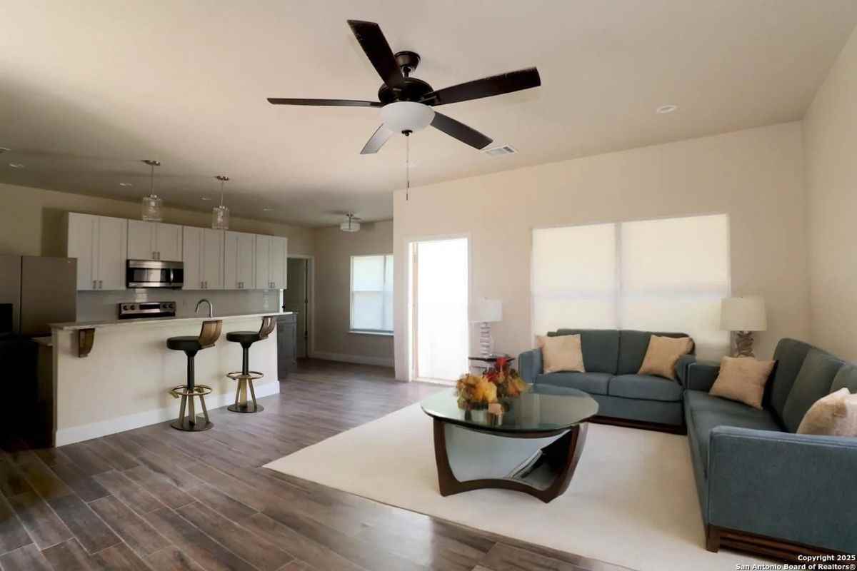 2503 Golf Dr - Photo 5 of 11