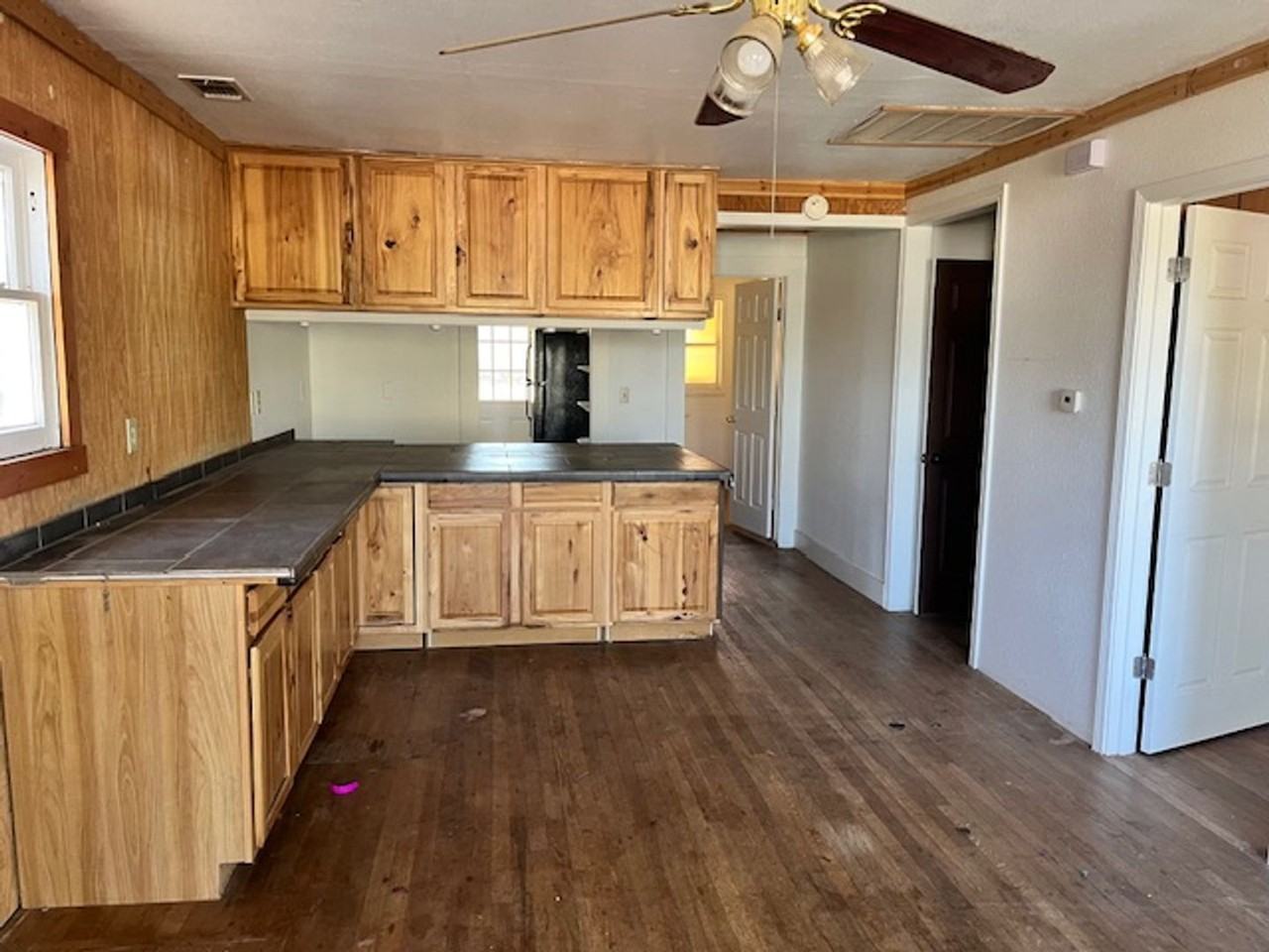 4239 Sw 9th Ave - Photo 2 of 9