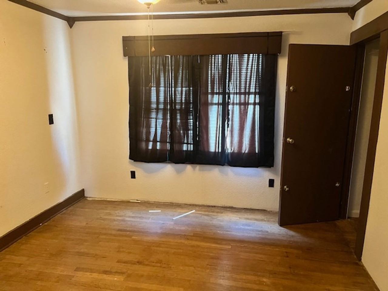 4239 Sw 9th Ave - Photo 4 of 9