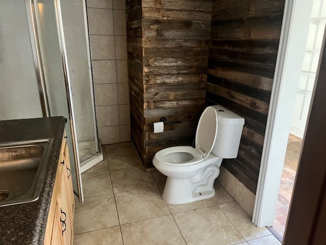 4239 Sw 9th Ave - Photo 5 of 9