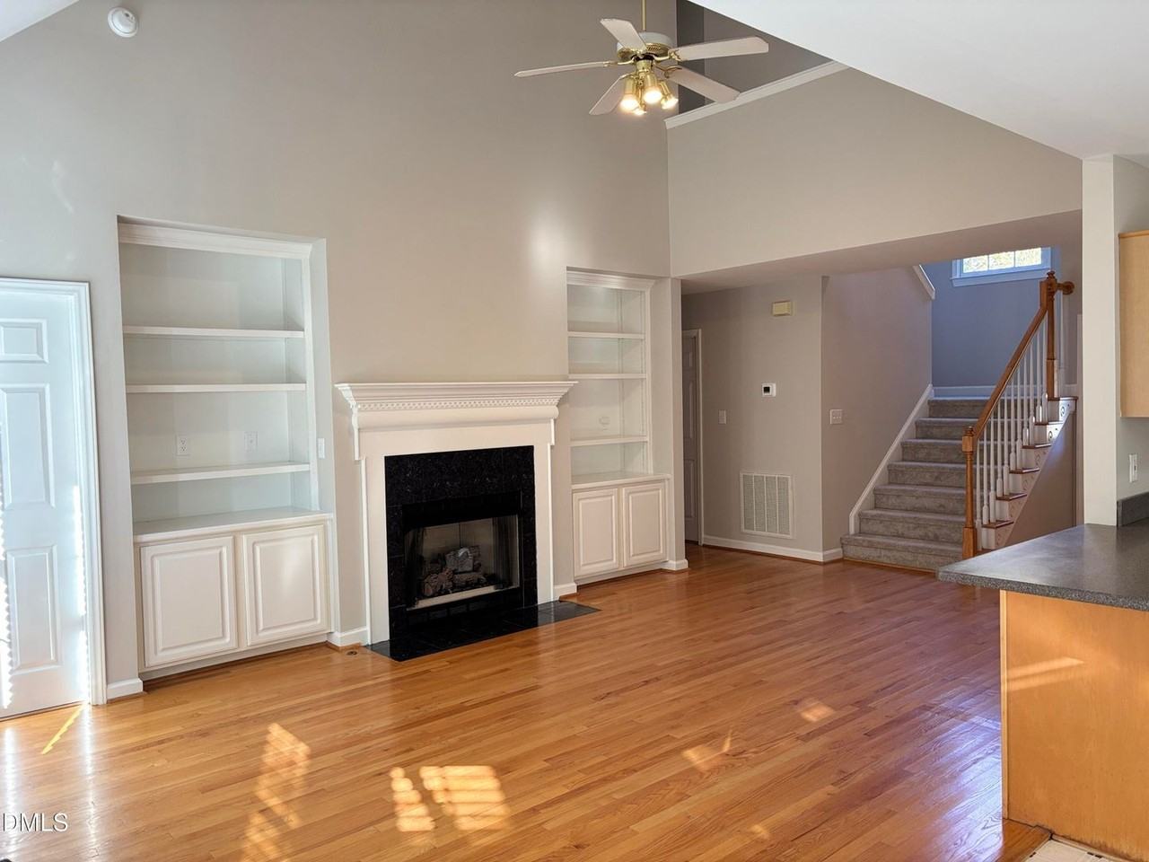 820 Siena Dr - Photo 3 of 36