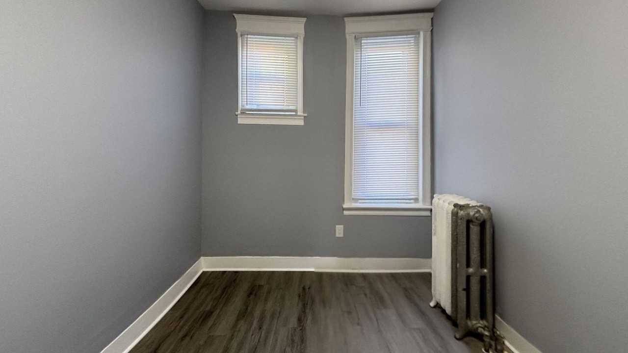 2915 N 26th St - Photo 6 of 15