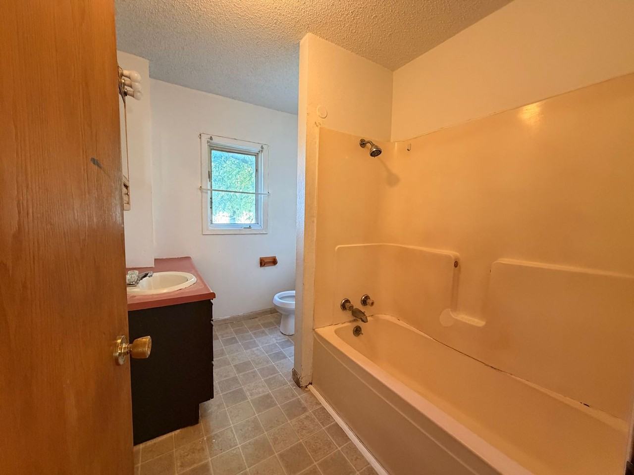 1113 South 25th Street - Photo 3 of 8