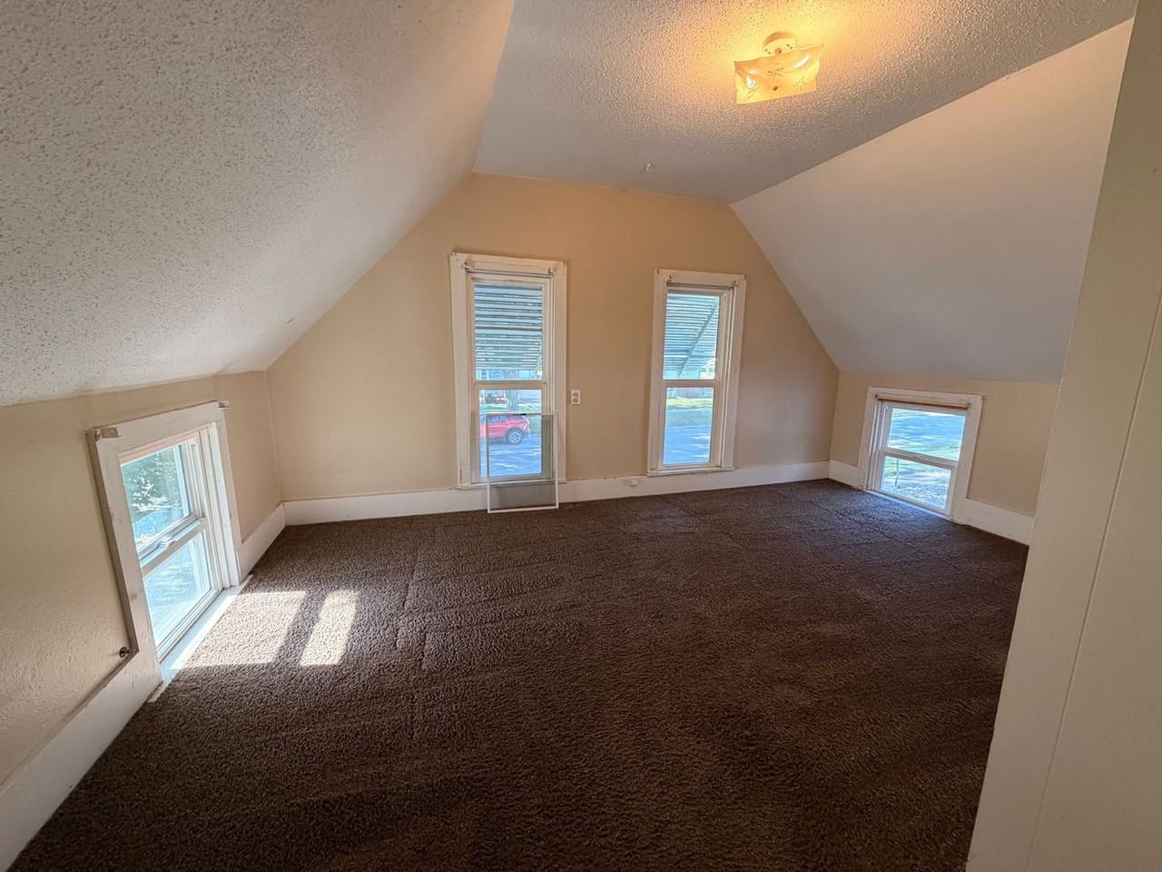 1113 South 25th Street - Photo 6 of 8