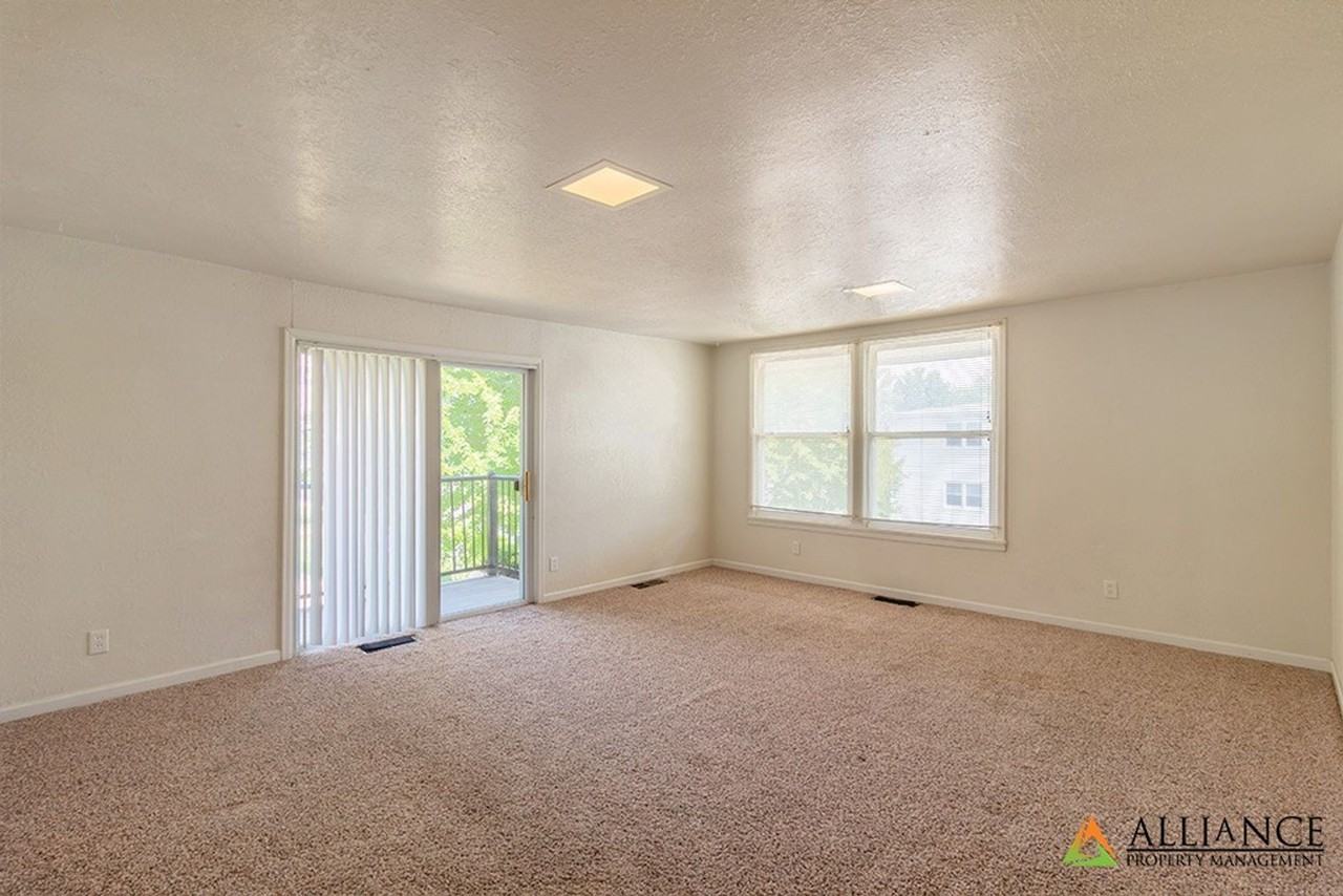 1510 College Avenue - Photo 3 of 24