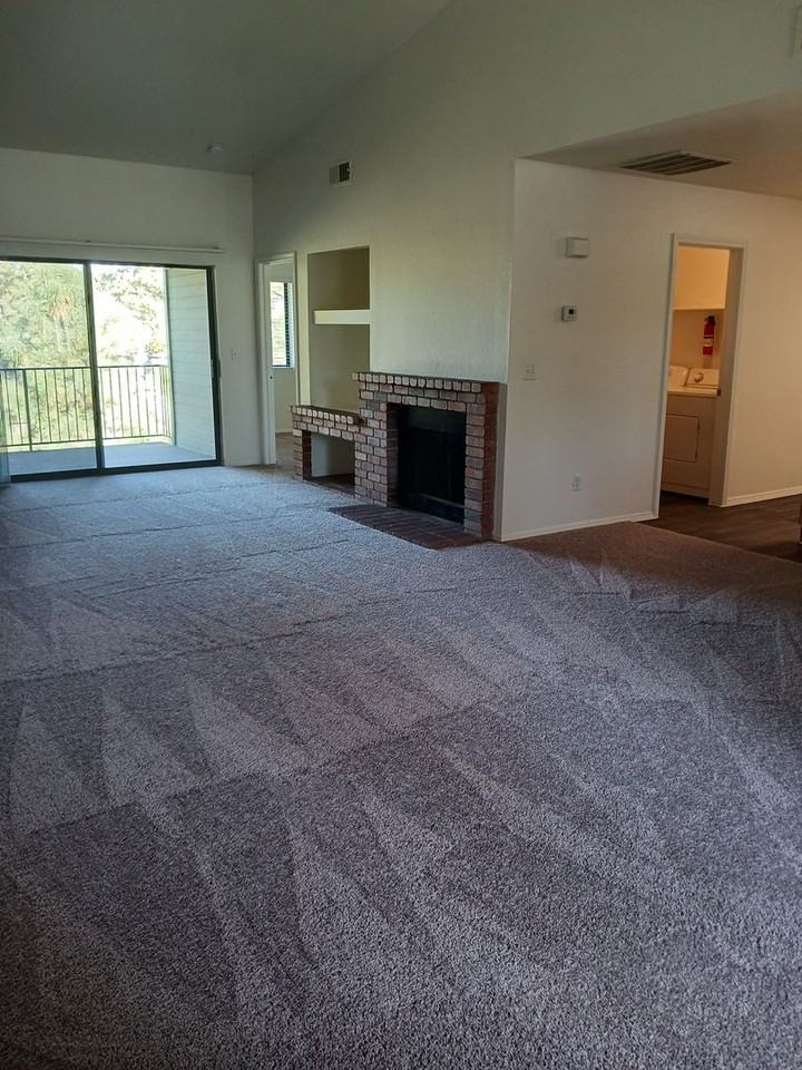 333 N. MCLANE RD - Photo 4 of 50