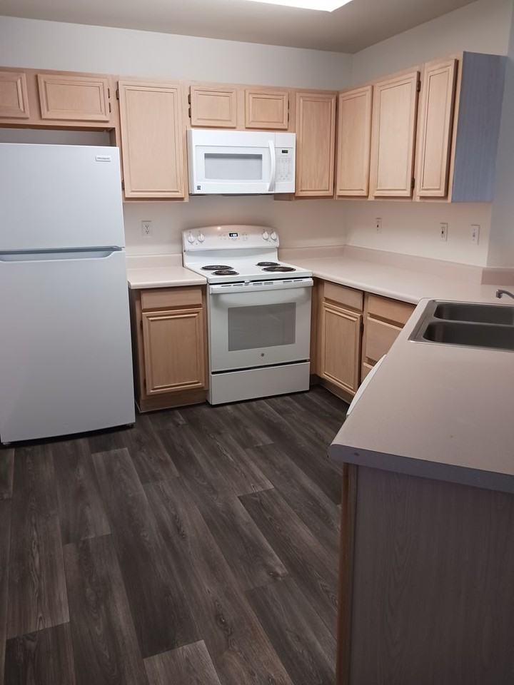 333 N. MCLANE RD - Photo 7 of 50