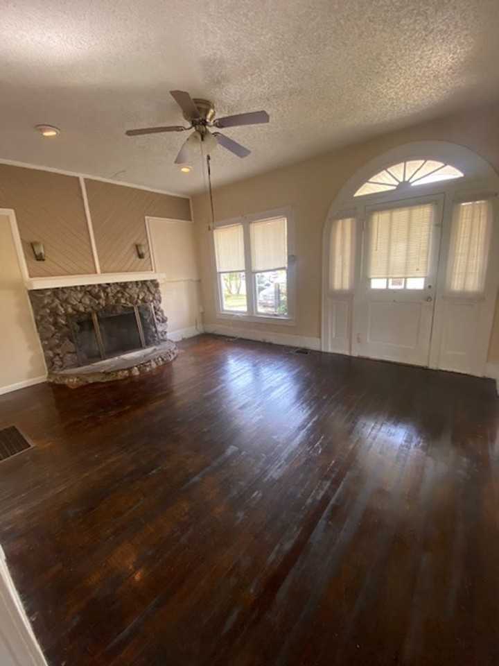 1014 West Rich Avenue - Photo 4 of 14