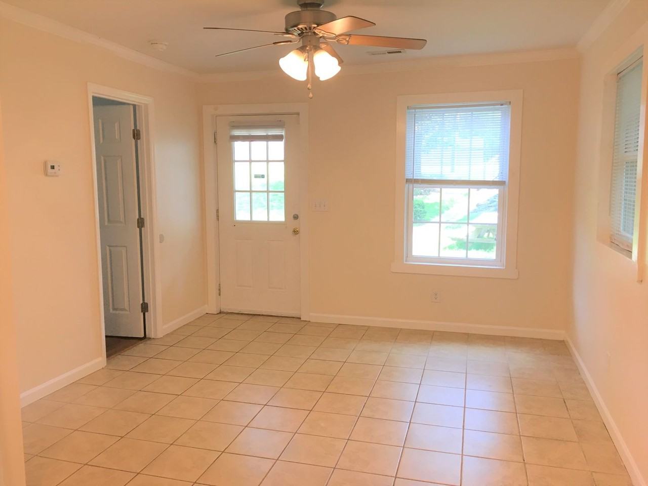414 Whitaker St - Photo 3 of 18
