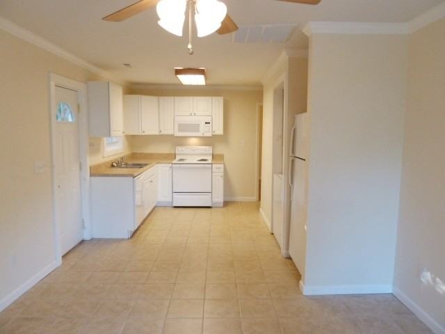 414 Whitaker St - Photo 4 of 18