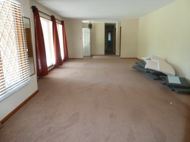 120 S Roberson St - Photo 5 of 27