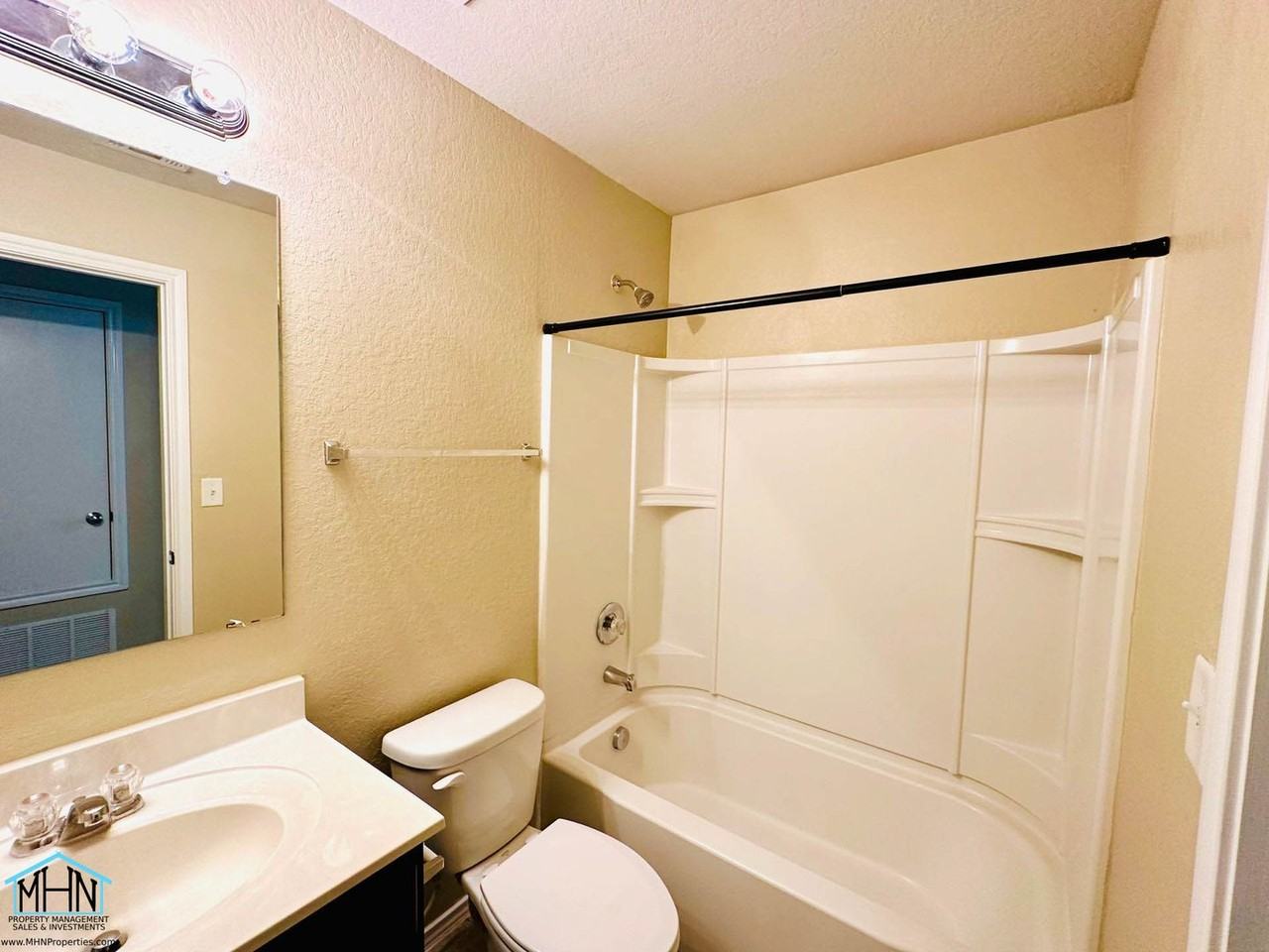 10930 Rustic Spoke - Photo 7 of 15