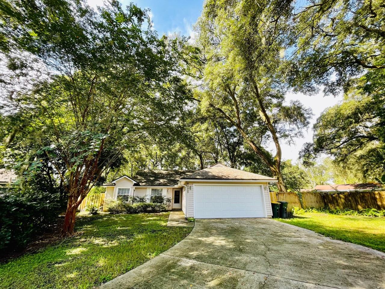 4112 Hollister Place