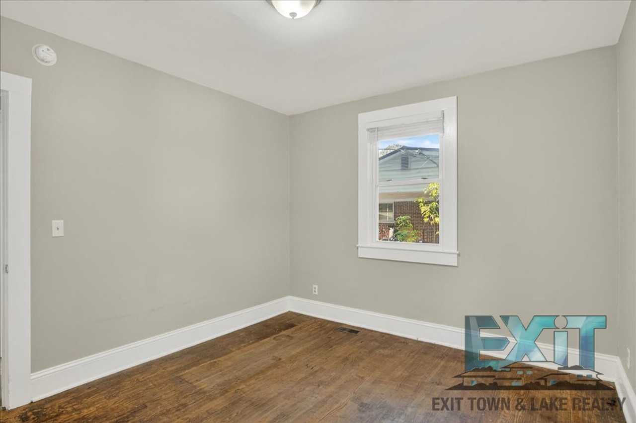 509 Franklin St - Photo 5 of 23