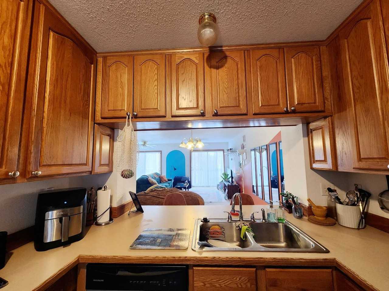 8 Hanna Ln - Photo 2 of 13