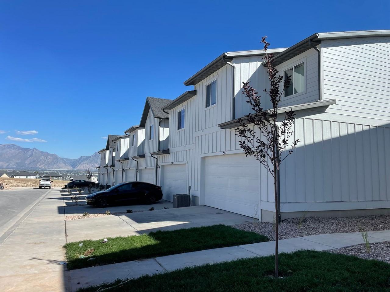 909 West Sunspear Drive - Photo 7 of 31