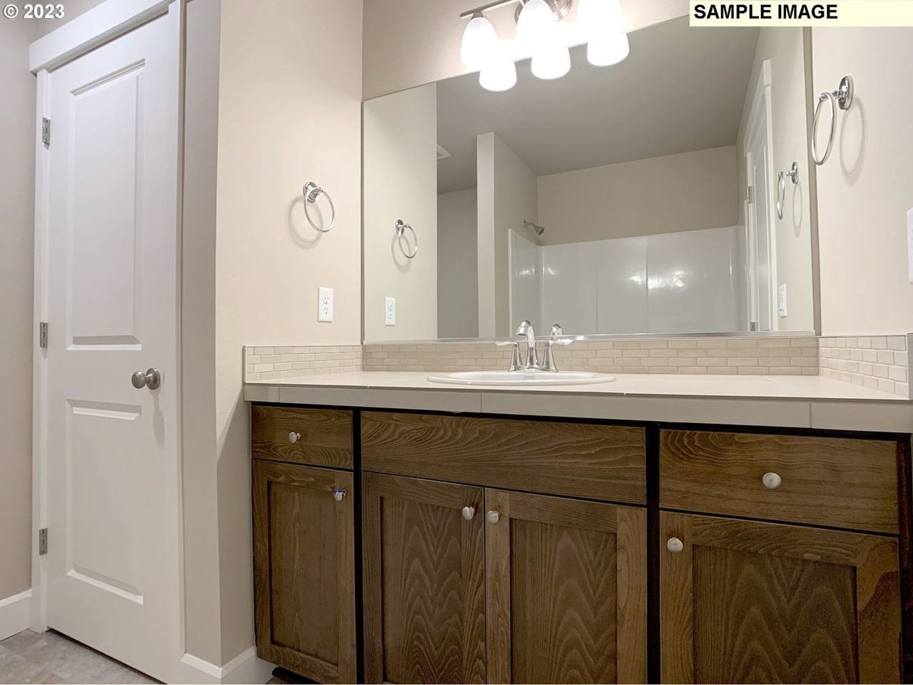 539 E Rosa Ave - Photo 2 of 32