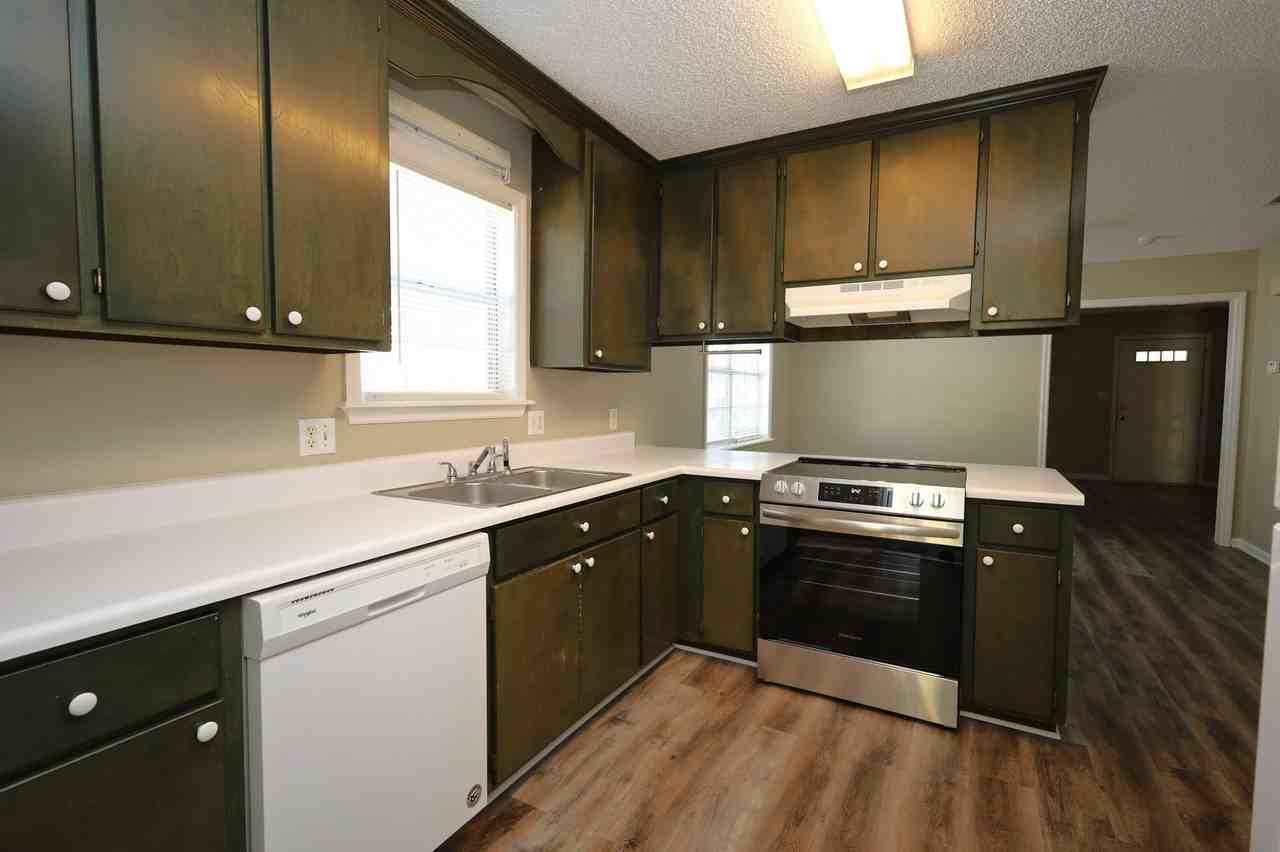 4226 Roxbury Dr - Photo 6 of 13