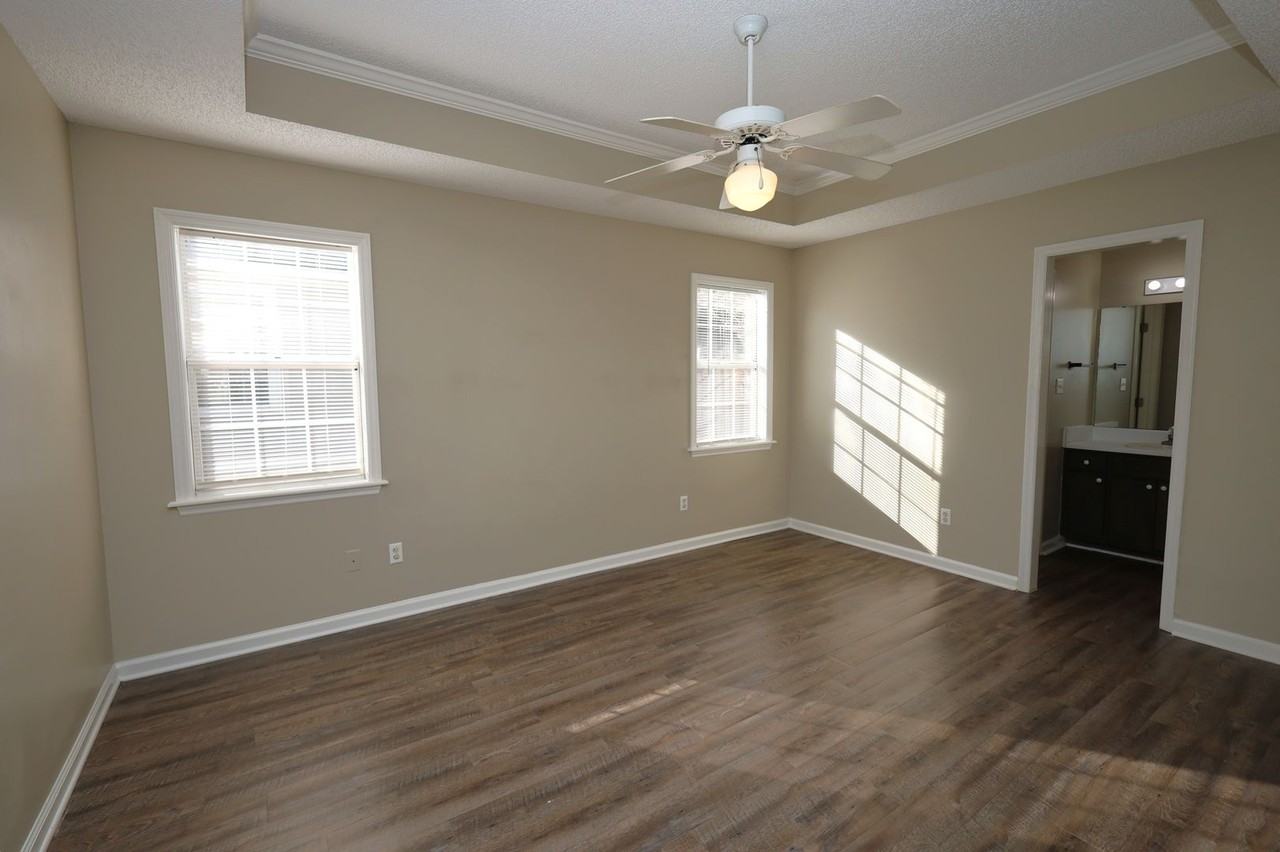 4226 Roxbury Dr - Photo 7 of 13