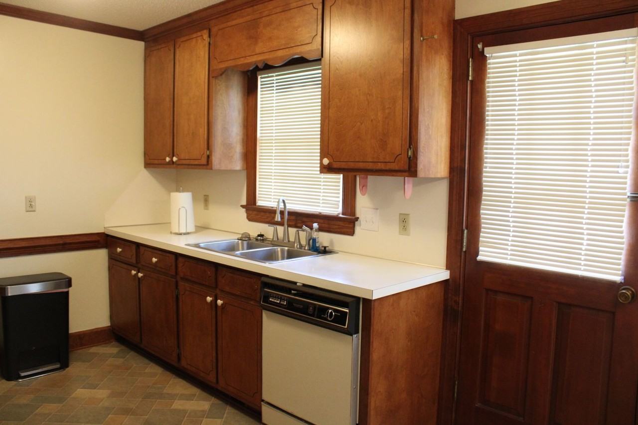 2601 Bayleaf Circle Southwest - Photo 7 of 18