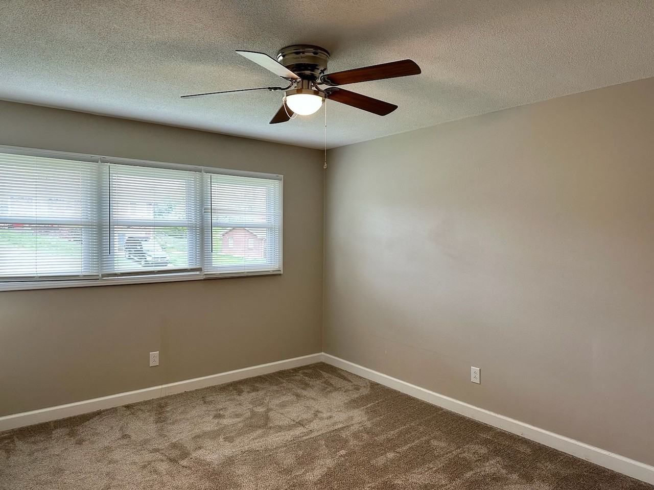 Everything You Need. All Right Here - Photo 4 of 6