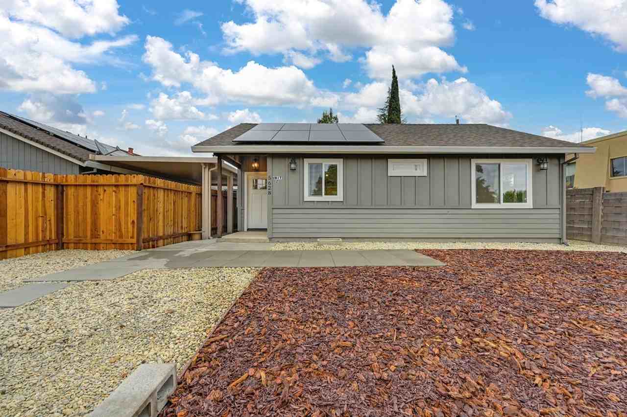 5628 Mapleridge Ct - Photo 4 of 26