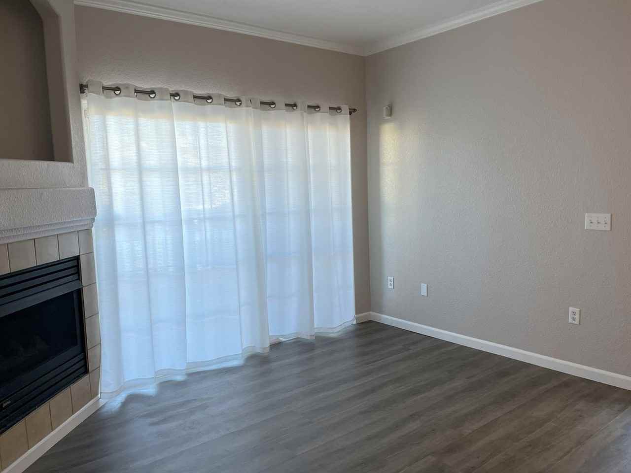 10075 E Carolina Pl - Photo 5 of 11