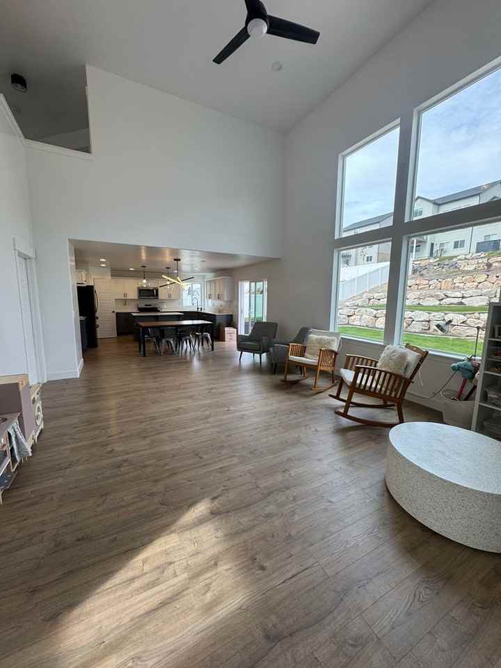 1738 W Woodland Rd - Photo 4 of 24