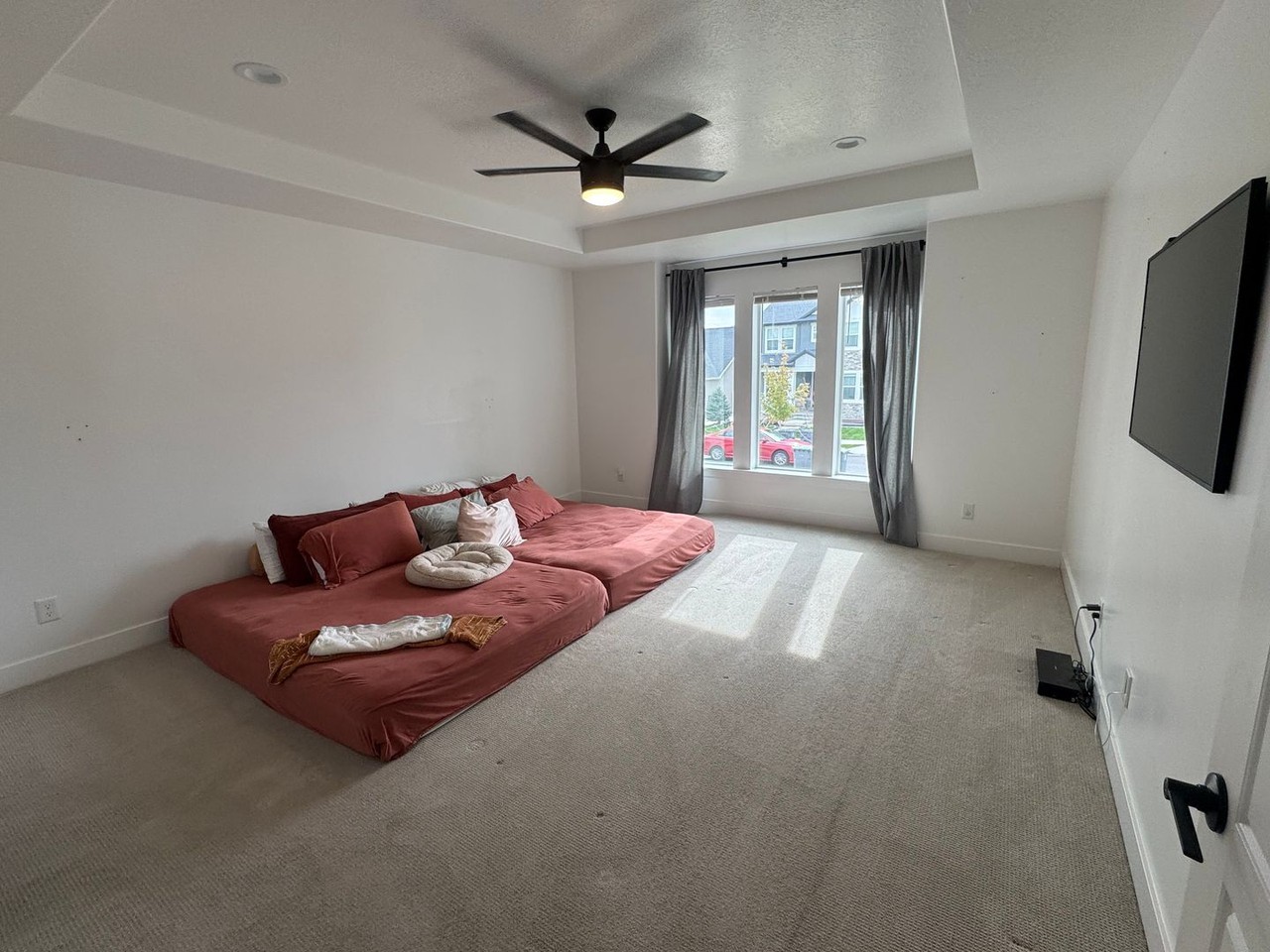 1738 W Woodland Rd - Photo 5 of 24