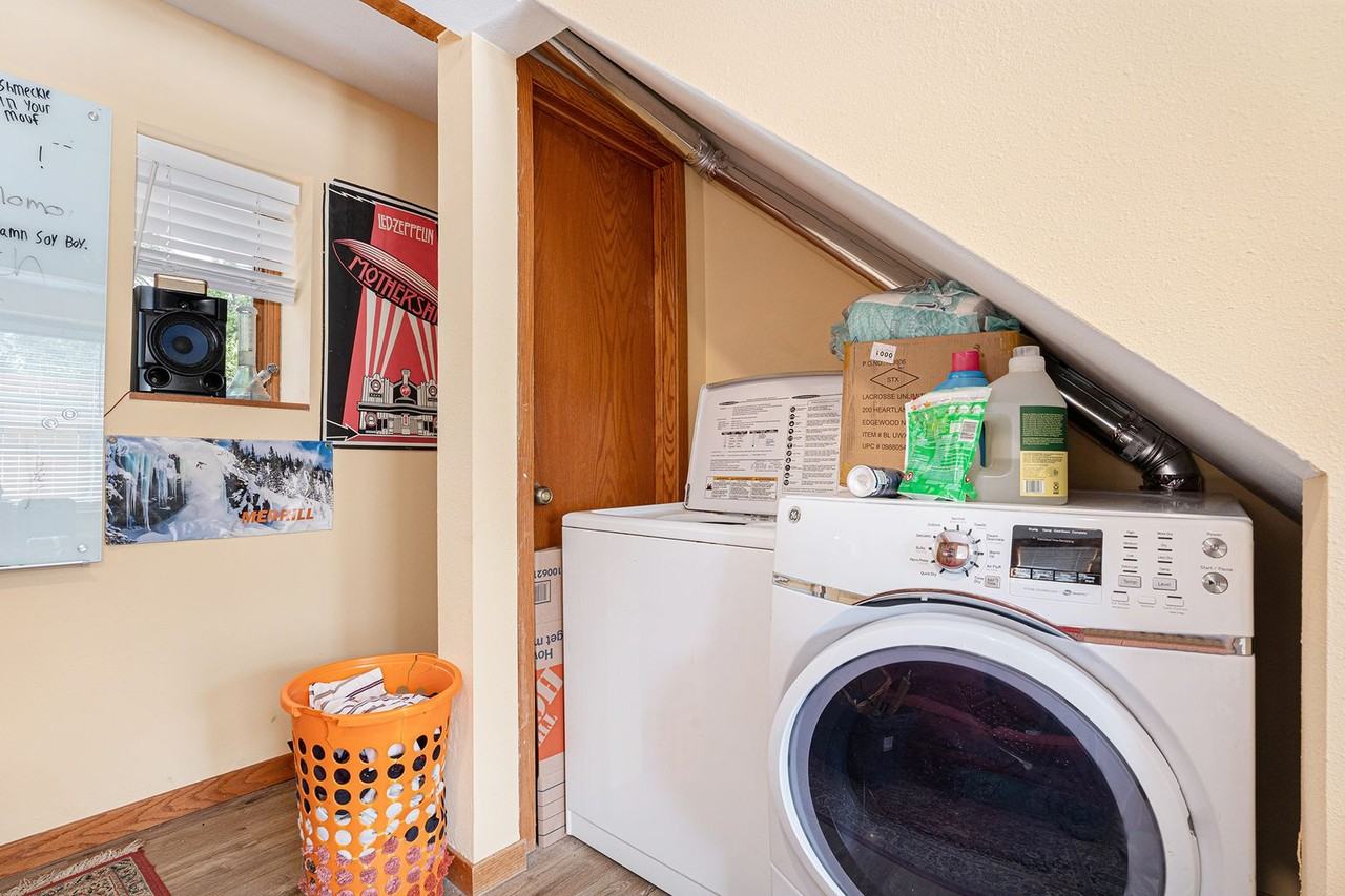 1529 8th St - Photo 5 of 20