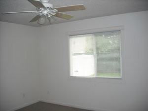 9919 Ne 65th St - Photo 2 of 8