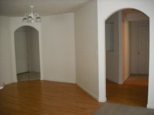 9919 Ne 65th St - Photo 4 of 8