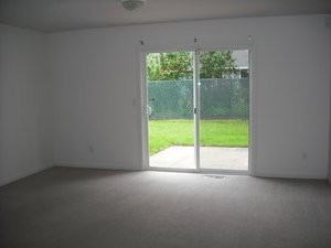 9919 Ne 65th St - Photo 6 of 8