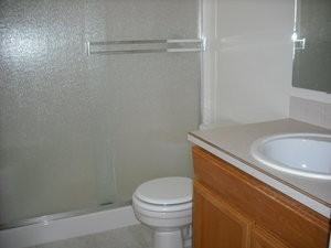 9919 Ne 65th St - Photo 7 of 8