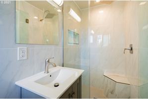 featured image of 2711 Nw Madrona St