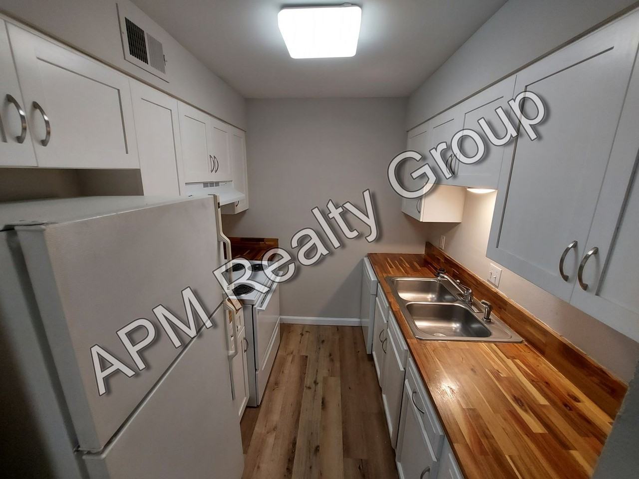 3938 Eureka St - Photo 3 of 10