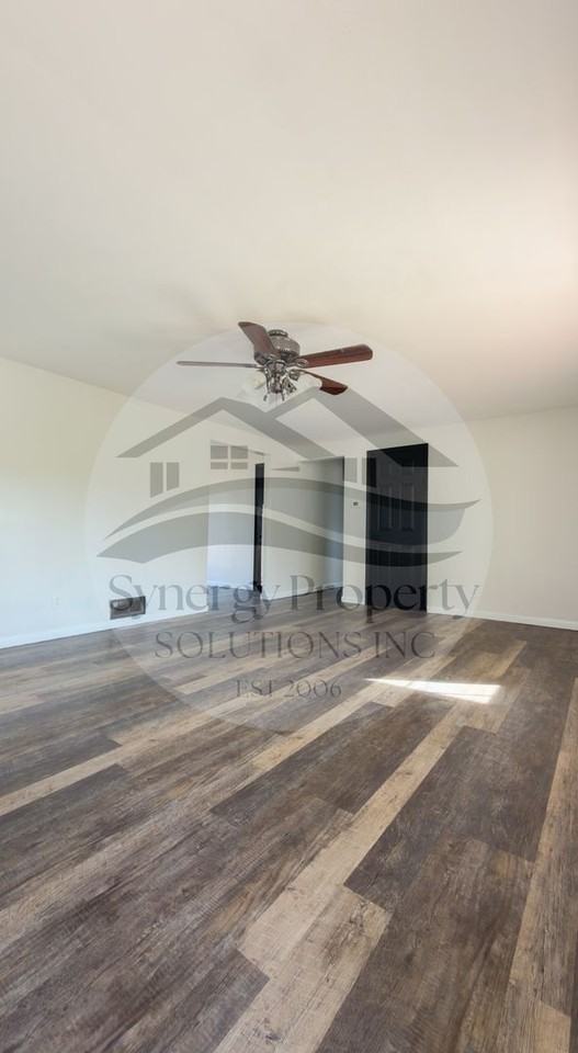 897 Sites Rd - Photo 3 of 17