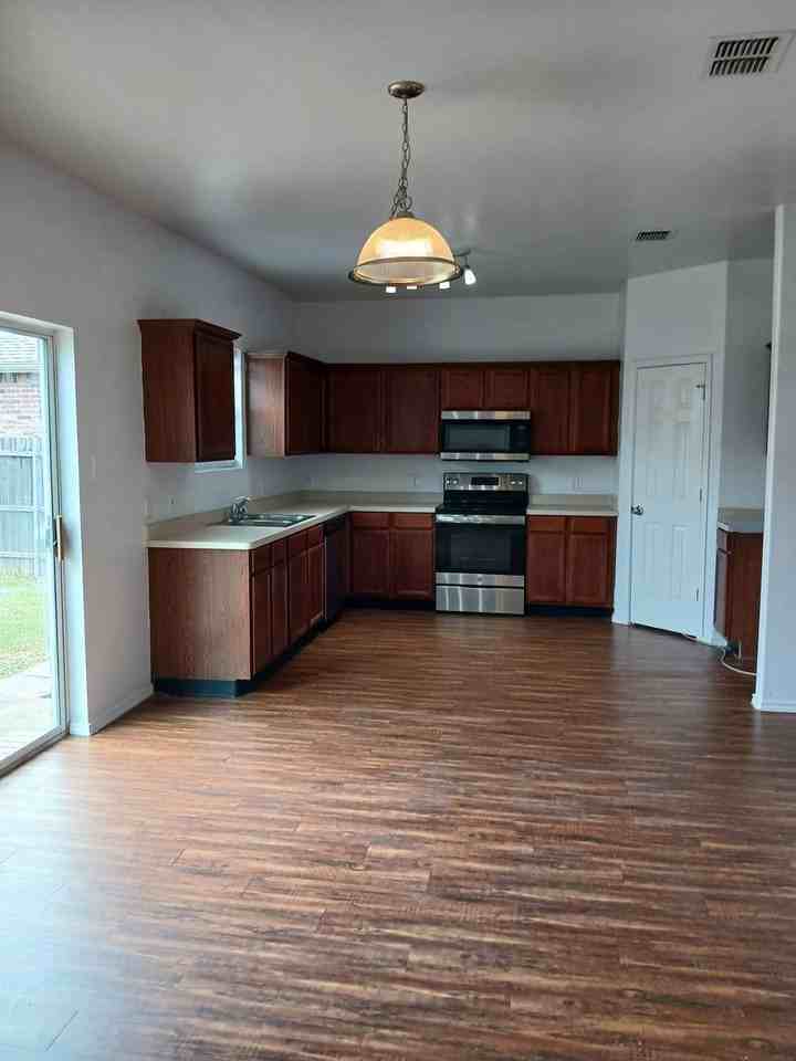 517 Grant Lane - Photo 6 of 40