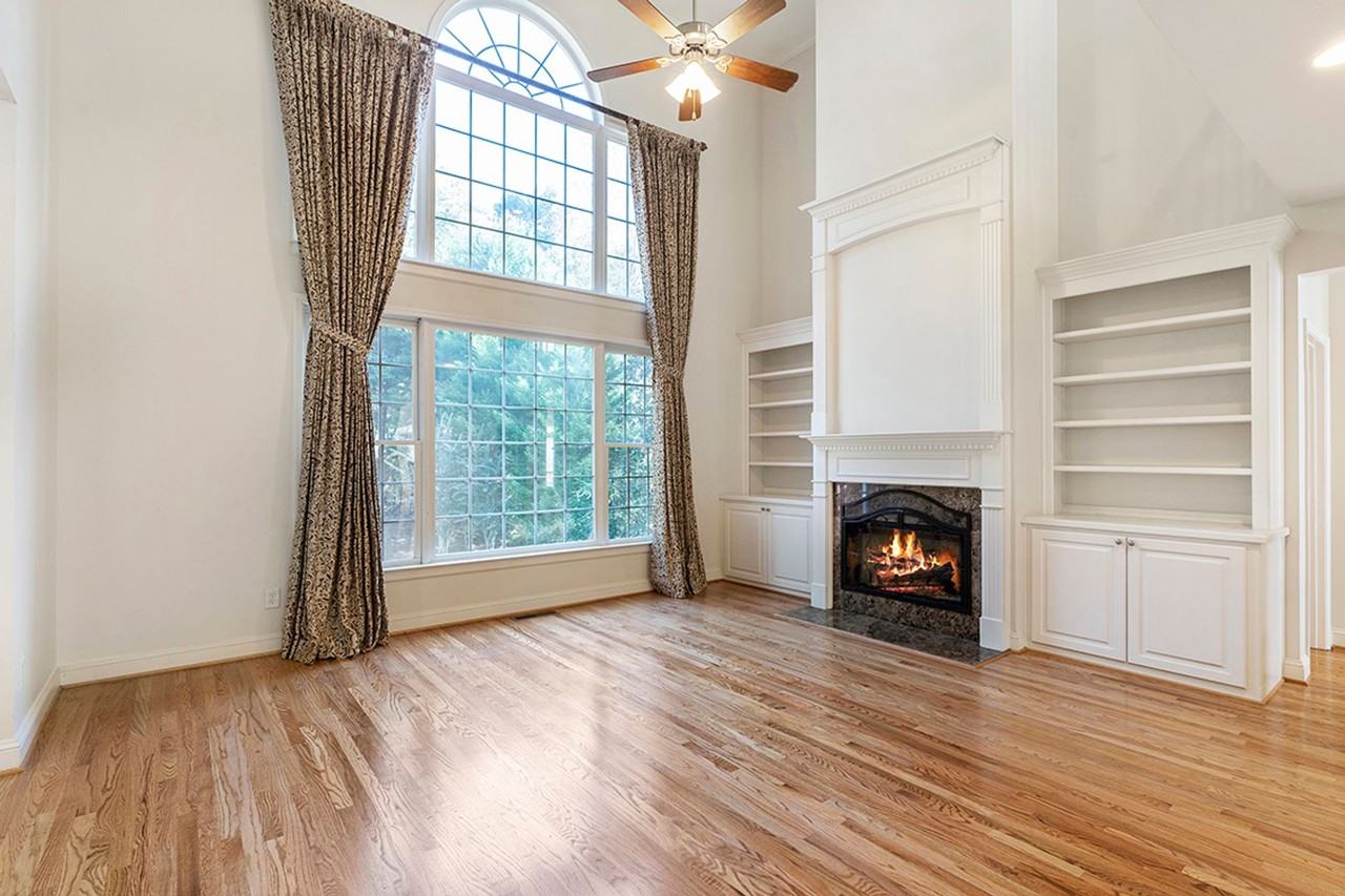 12489 Huntington Trace Ln - Photo 3 of 50