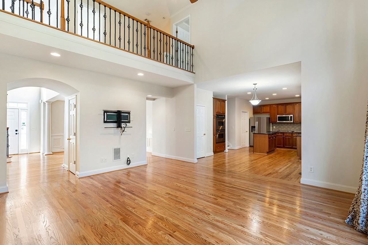 12489 Huntington Trace Ln - Photo 6 of 50