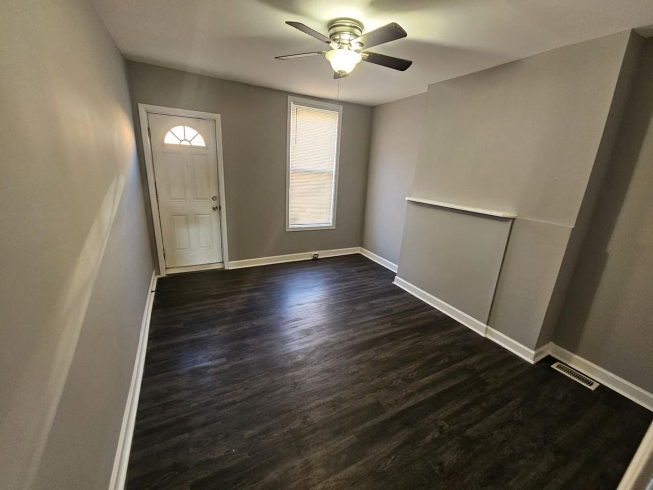 1349 Ward St - Photo 2 of 15